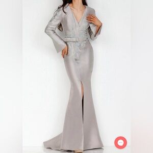 Terani Couture Flutter Satin Embroidered Gown Size 12 NWT